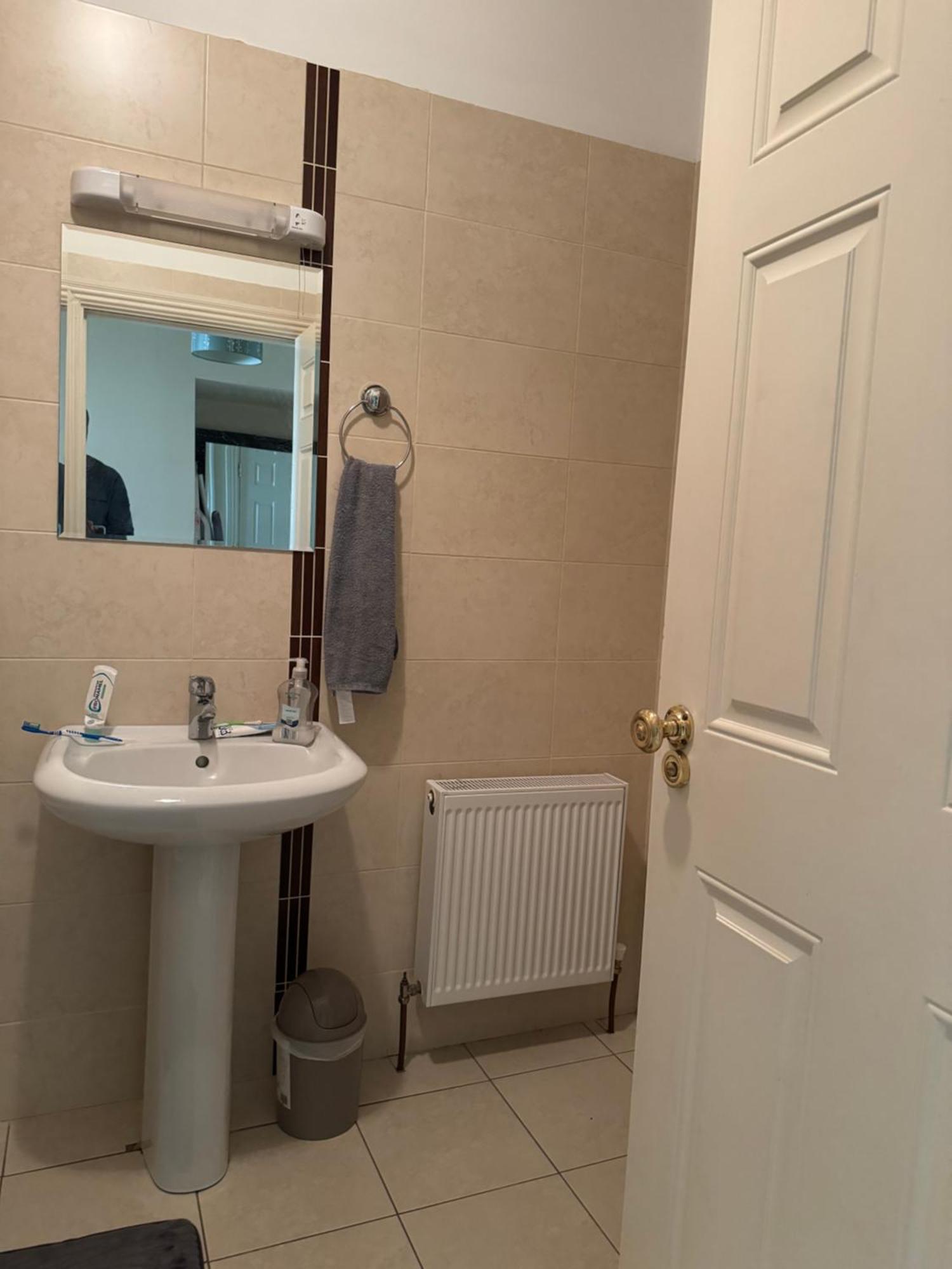 Homestay Double Bedroom Close To Cork